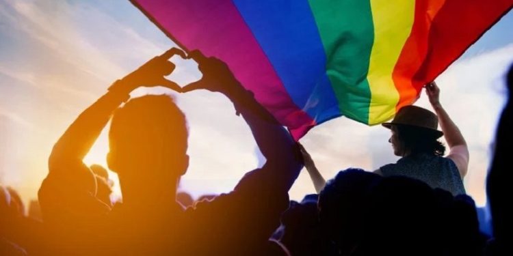 Ministério da Justiça vai passar a incluir população LGBTQIA+ em cadastros de segurança pública
