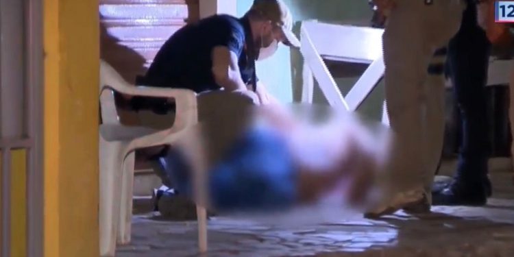 Em Rio Branco, Polícia Civil investiga assassinato de homem morto com duas facadas enquanto jogava baralho