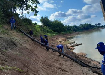 Crime Ambiental: vídeo registra esgoto sendo despejado ao lado de bomba de captação d’água no Acre