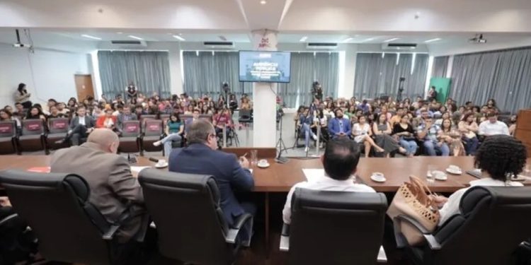 Ministério Público do Acre vai entrar com ação contra U:verse após encerramento das aulas