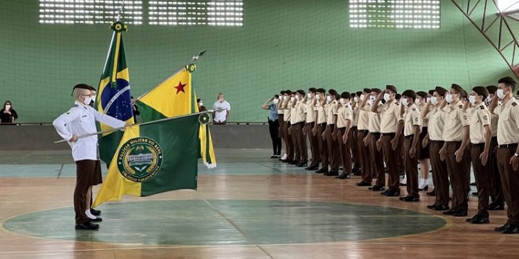 No Acre, MPF vai à justiça para proibir imposição de padrões estéticos e comportamentais em colégios militares