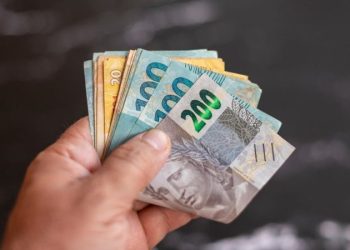 Governo antecipa pagamento de julho e primeira parcela do 13º nesta sexta-feira