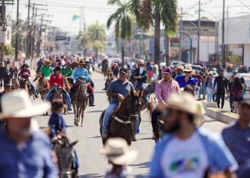 Expoacre 2023: cavalgada marca abertura do maior evento anual do Acre