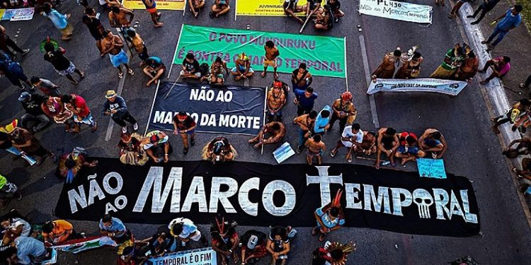 Nossa terra é nossa mãe. Marco temporal, não!