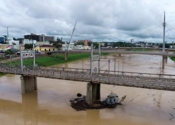 Governo interdita ponte metálica para manutenção e anuncia mudanças no trânsito
