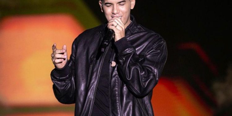 Zé Vaqueiro cancela show na Expoacre 2023 devido a internação do filho recém nascido