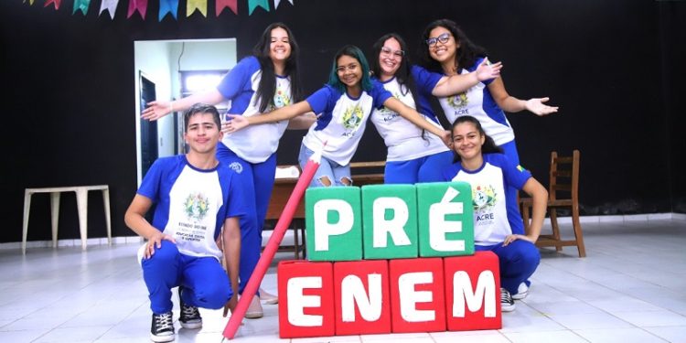 Intensivão do Pré-Enem do Governo está com inscrições abertas; saiba como se inscrever