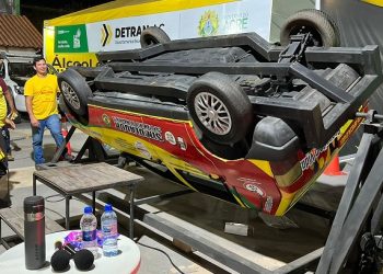 Simulador de capotamento na Expoacre 2023 conscientiza sobre importância do cinto de segurança
