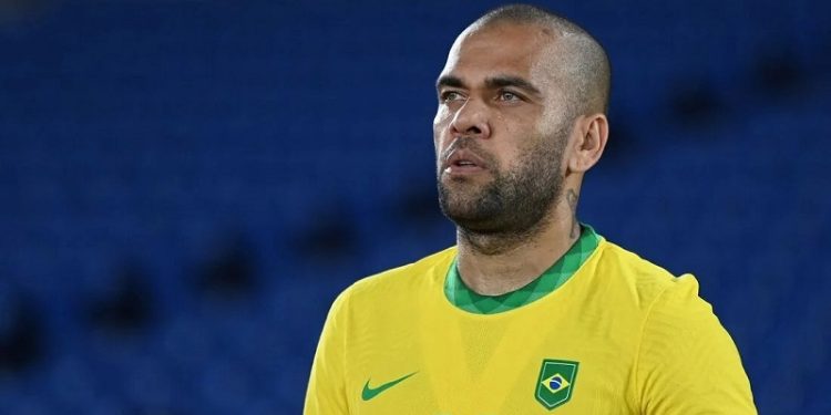 Justiça espanhola indicia Daniel Alves por agressão sexual