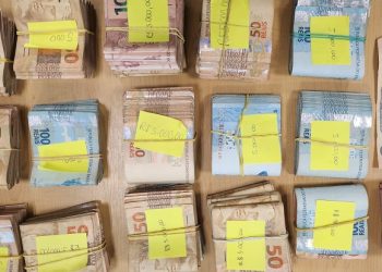 Quase de R$ 1 milhão em produtos e dinheiro de origem suspeita são apreendidos em Rio Branco