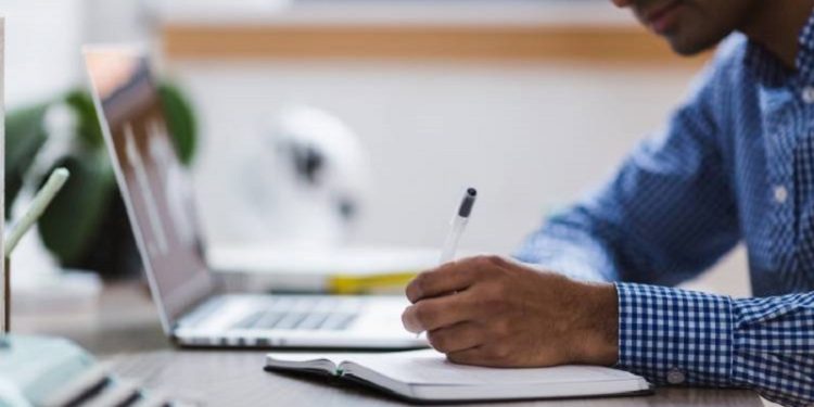 Ufac abre vagas para cursos de graduação em ensino a distância; mais de 350 vagas