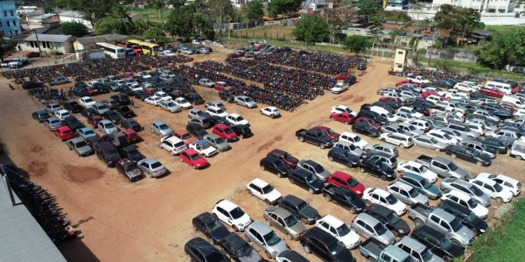 Detran anuncia leilão de mais de 300 veículos em Rio Branco