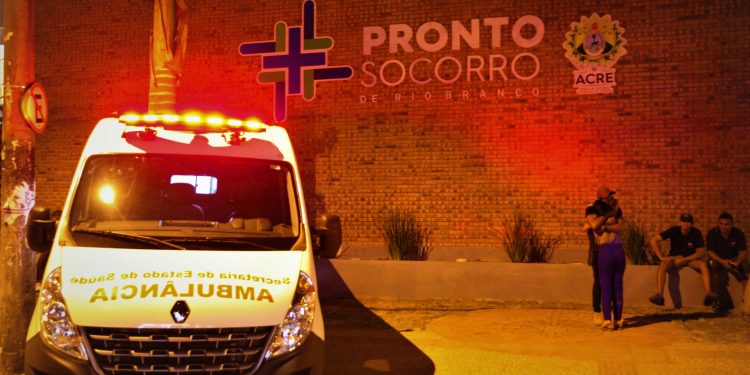 Homem morre após bater a cabeça na lateral do veículo em acidente de trânsito em Rio Branco