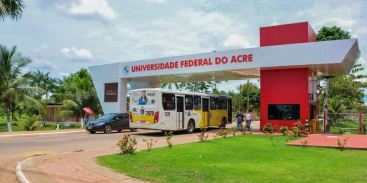 Ufac abre processo seletivo com 30 vagas para mestrado em Educação; veja o edital