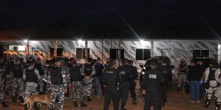 Operação cumpre mandado de busca e apreensão em três bairros de Rio Branco