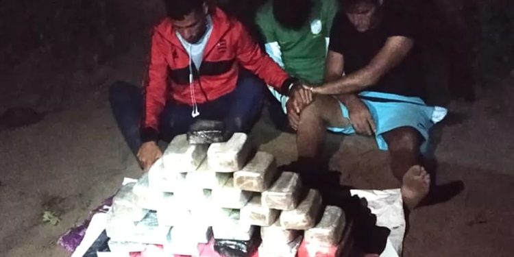 Três pessoas são presas transportando 37 kg de drogas em Rodrigues Alves