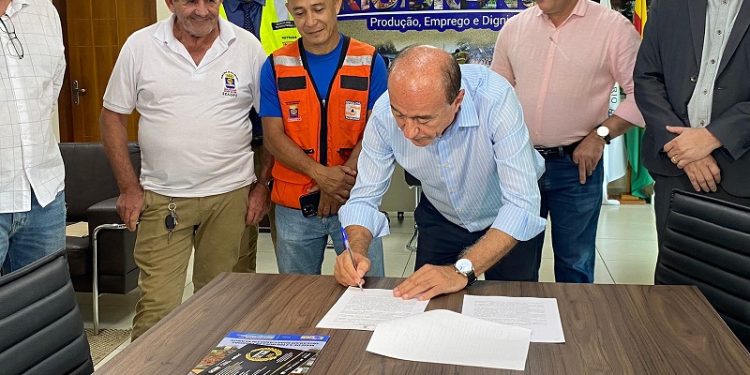 Prefeitura de Rio Branco assina decreto de emergência por conta da crise hídrica