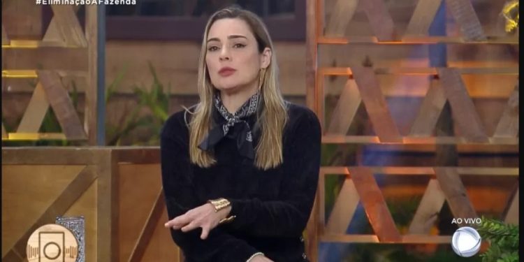 Rachel volta à sede, ganha abraço de André e desagrada alguns peões
