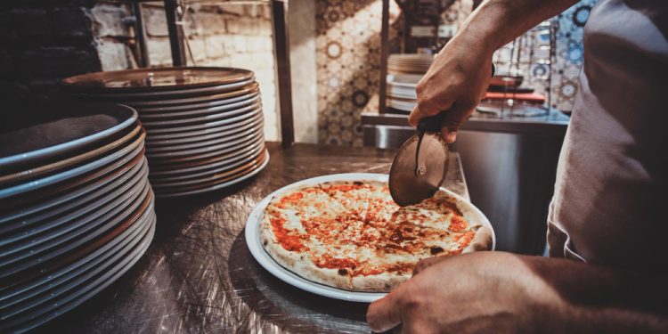 Açougueiro, pizzaoilo, salgadeiro: veja vagas de emprego disponíveis no Sine Acre