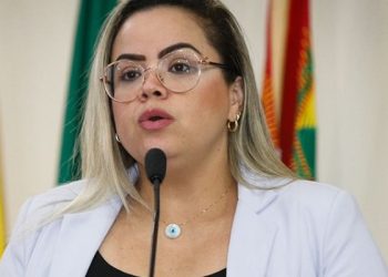 Deputada Michelle Melo sai da liderança de Gladson Cameli na Aleac; Manoel Moraes assume
