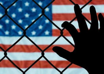 Taxistas são presos no Acre por suposta promoção de imigração ilegal