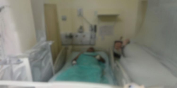 Idoso supostamente agredido por comissionado da Sesacre segue internado na UTI do hospital Santa Juliana