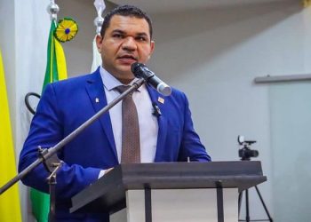 Vereador de Rio Branco viaja com assessora para capacitação em São Paulo; quase R$ 5 mil em diárias