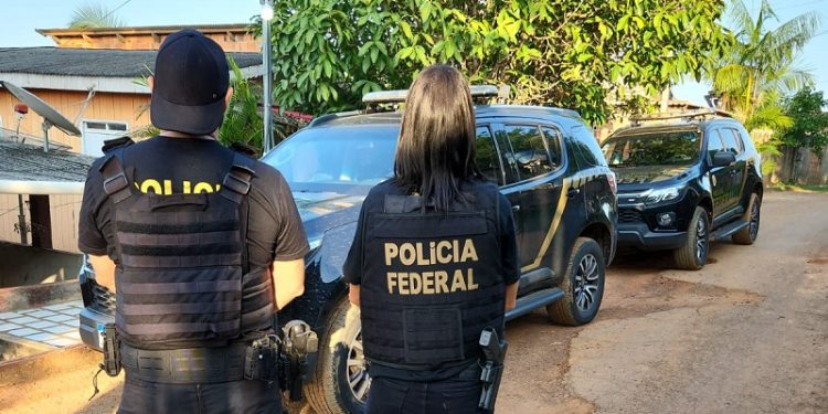 Polícia Federal realiza operação de busca e apreensão contra organização criminosa no Acre