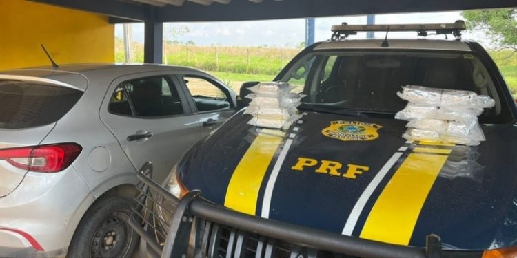 Homem é preso transportando aproximadamente 16 kg de cocaína ocultos em tanque de combustível em Rio Branco