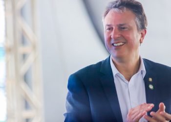 “O único caminho é a educação”, afirma ministro Camilo Santana em inauguração de prédio do Ifac