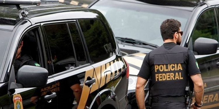 Homem é preso com cerca de 54 kg de drogas em embarcação no Rio Juruá nesta sexta-feira