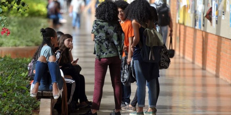 Senado aprova ampliação da Lei de Cotas e inclui quilombolas