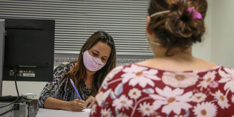 Lei que garante às mulheres direito a acompanhante em atendimento de saúde é sancionada