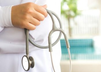 No Acre, médicos prorrogam estado de greve à espera de confirmação de pagamentos