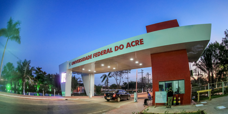 Ufac abre 28 vagas para mestrado em Geografia; saiba como se inscrever