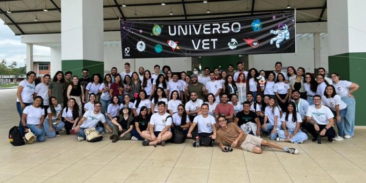 Curso de Veterinária da Ufac realiza projeto sobre animais para público infantil em Rio Branco