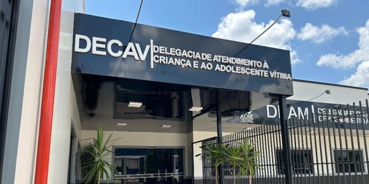 Homem é preso suspeito de abusar sexualmente de enteada de 12 anos em Rio Branco