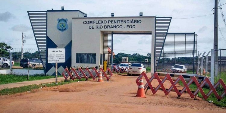 Quatro dias após fuga de presídio, dois detentos continuam foragidos em Rio Branco