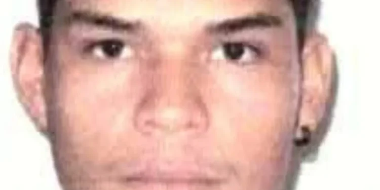 Homem é condenado a mais de 16 anos de prisão por tentativa de feminicídio em escola no Acre