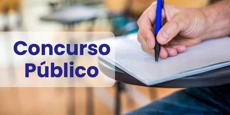 Concursos públicos têm salários de até R$ 30,6 mil e mais de 5.000 vagas abertas; confira