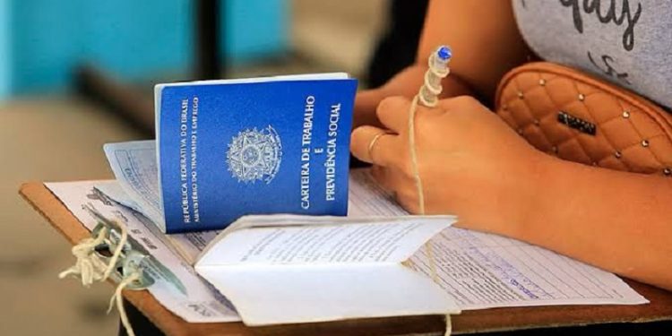 Sine Acre oferta quase 30 vagas de emprego nesta segunda-feira (04)