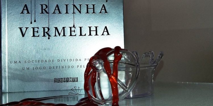 A Rainha Vermelha: “Uma sociedade dividida pelo sangue. Um jogo dividido pelo poder”