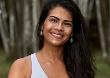 Professora acreana lança livro sobre Yoga que abrange técnicas respiratórias e meditativas