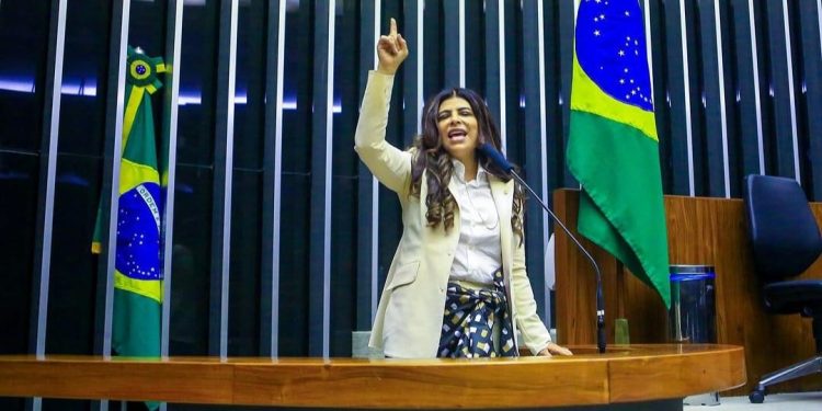Deputada Antônia Lúcia acusa genro de pedofilia e maus tratos