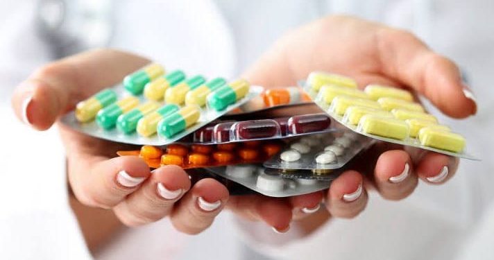 Aluno de 10 anos leva medicamentos controlados da avó para escola e distribui entre os colegas em Rio Branco