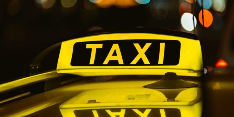 Taxista é preso com sete passageiros por promover imigração ilegal no interior do Acre