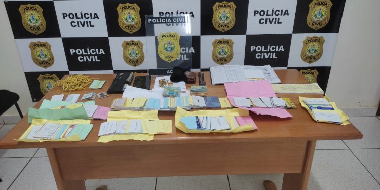 Homem é preso no Acre em posse de mais de 170 cartões bancários das vítimas