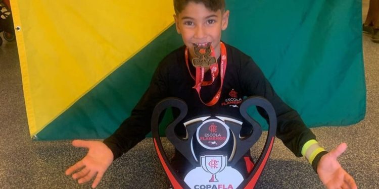 Jogador mirim acreano é bicampeão na Copa Fla Brasil no Maracanã