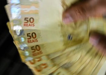 Segunda parcela do décimo terceiro deve ser paga até hoje