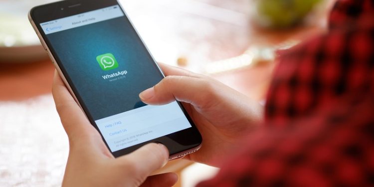 Mais de 90% dos rio-branquenses se informam sobre política pelo Whatsapp, revela pesquisa